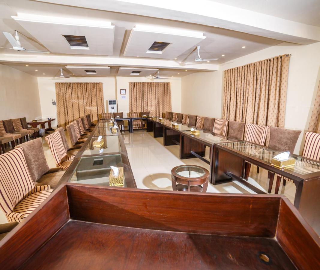 Vip House Hotel Peshawar Exterior photo