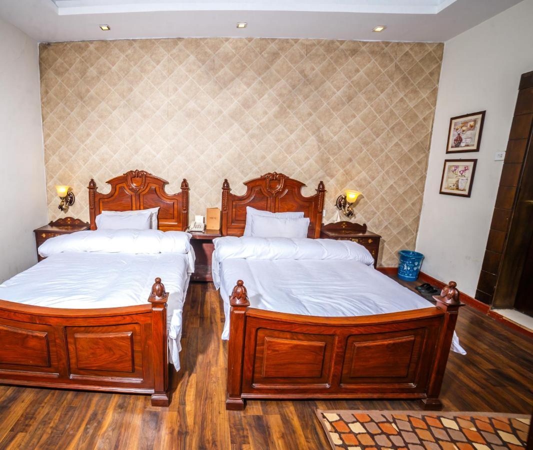 Vip House Hotel Peshawar Exterior photo